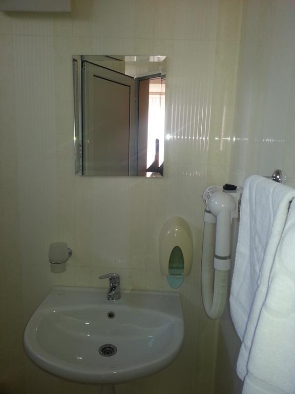 Family Hotel Yola Chepelare Habitación foto